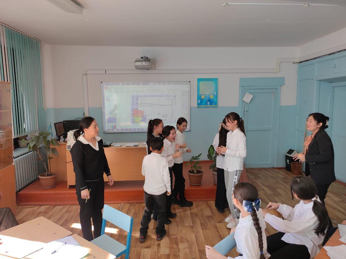 Бүгін "Математикалық турнир" 5-7 сыныптар арасында өтті.Балалар белсенді қатысты. Балаларға сыйлықтар берілді.