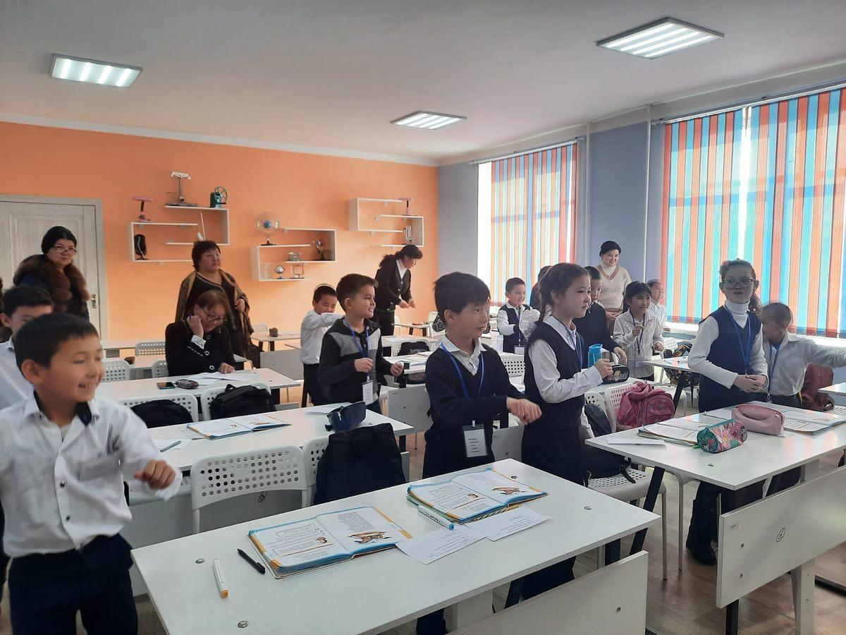 "Атқа міндім" тақырыпта "Lesson Study" үдерісінің екінші циклінің екінші сабағын өткізді. Сабаққа мектеп әдіскері Г.Д.Сарыева, бастауыш сынып мұғалімдер
